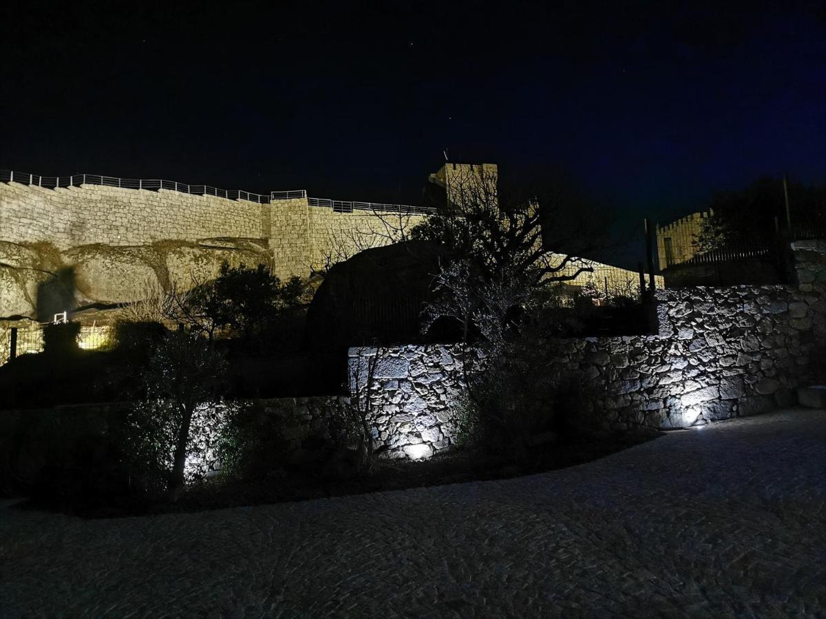 הוילה ליניאריס Casa Do Penedo Castle House מראה חיצוני תמונה
